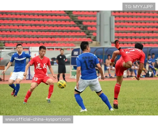 俱乐部在青训赛中发现潜力前锋并提拔进一线，俱乐部青训什么意思