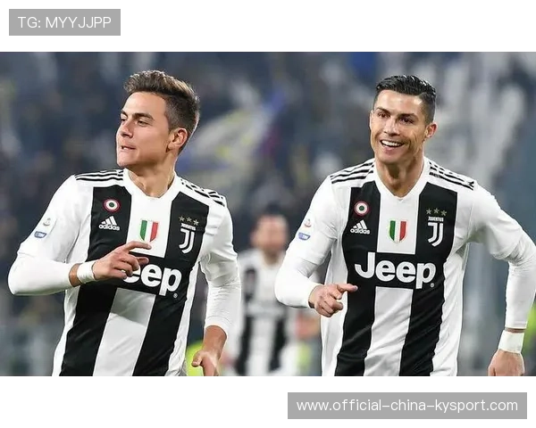 尤文图斯边路回做创造角度